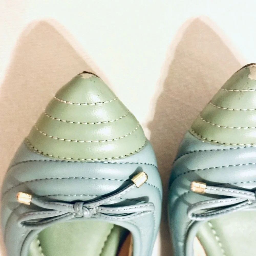 Arezzo Brazilian Leather Women's Blue and Pink Bow Flats US 6 Bra 35 UK4 EUC - Picture 7 of 8